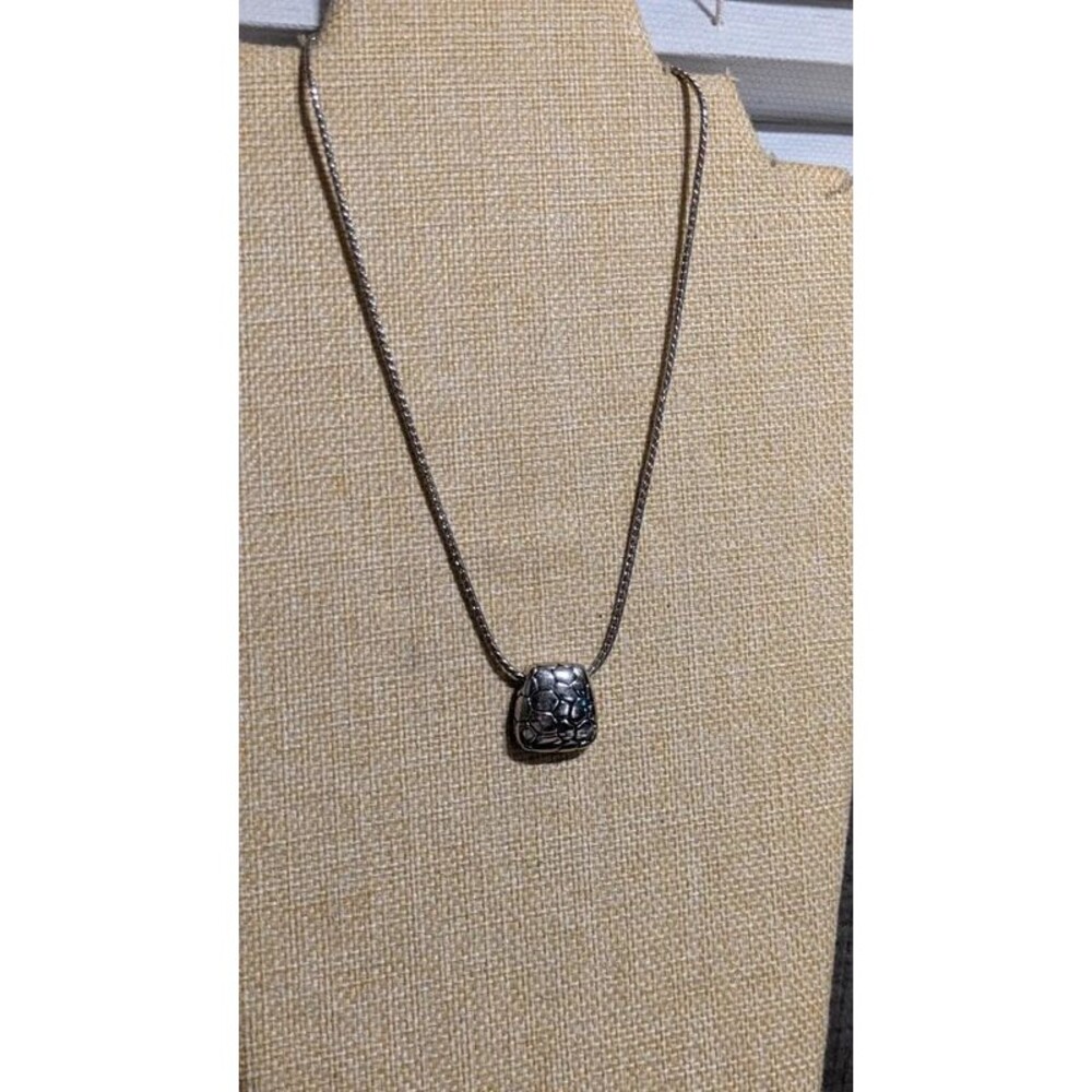 Silvertoned necklace